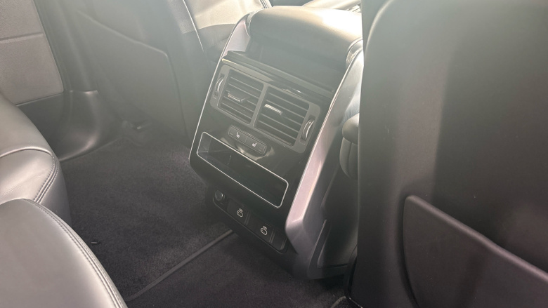 Land Rover Range Rover Sport 3.0 D300 HSE Silver 5dr Auto Diesel Estate